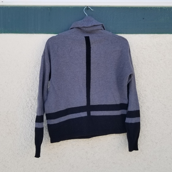 dakini gray and black turtleneck relaxed fit sweater wool blend medium - Picture 2 of 4